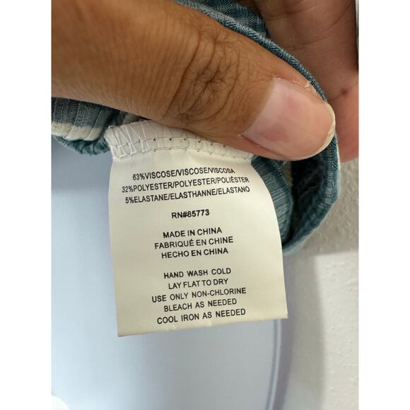 O’Neill Blue Striped Halter Tube Top NWT Size Medium - Picture 4 of 7